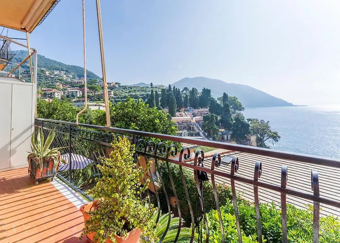 A Due Passi Da Camogli Near To Camogli, With Terrace And Seaside View * Recco