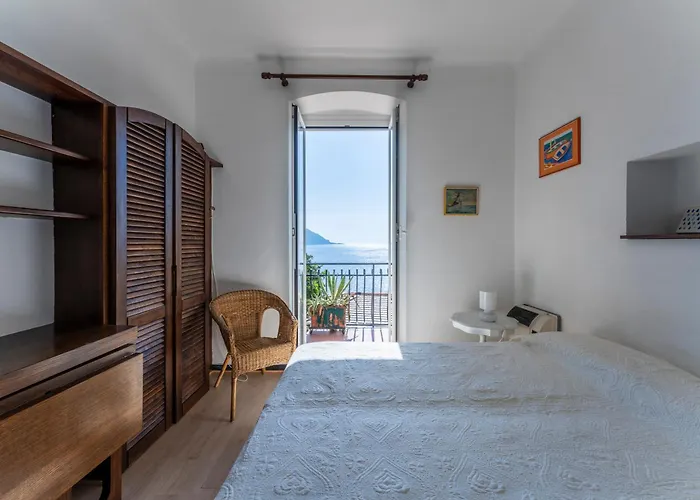 A Due Passi Da Camogli Near To Camogli, With Terrace And Seaside View Lägenhet